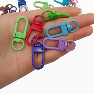 Clips de sac en alliage colorés, design de loquet de porte détachable, porte-clés multifonctions pour accessoires faits à la main DIY - Product Image 1