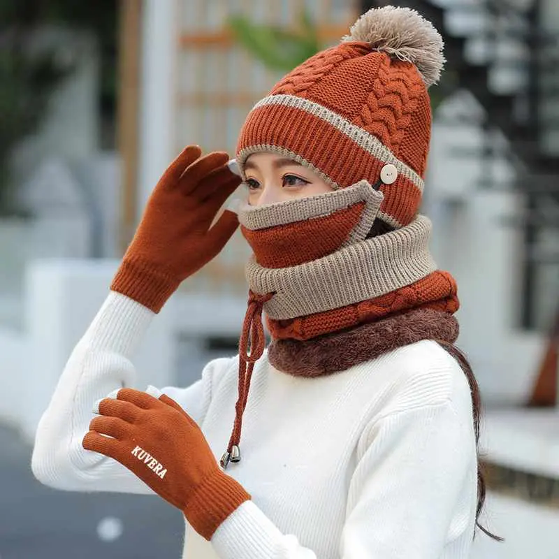 Yüksek kaliteli düz renk eşarp maskesi şapka eldiven seti 4 adet polar kaplı Pom ponpon bere dokunmatik ekran eldiveni kış şapka