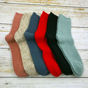 Venta al por mayor 6 Color sólido grueso acogedor <span class=keywords><strong>lana</strong></span> Merino <span class=keywords><strong>Calcetines</strong></span> de las mujeres caliente <span class=keywords><strong>calcetines</strong></span> de invierno - Product Image 1