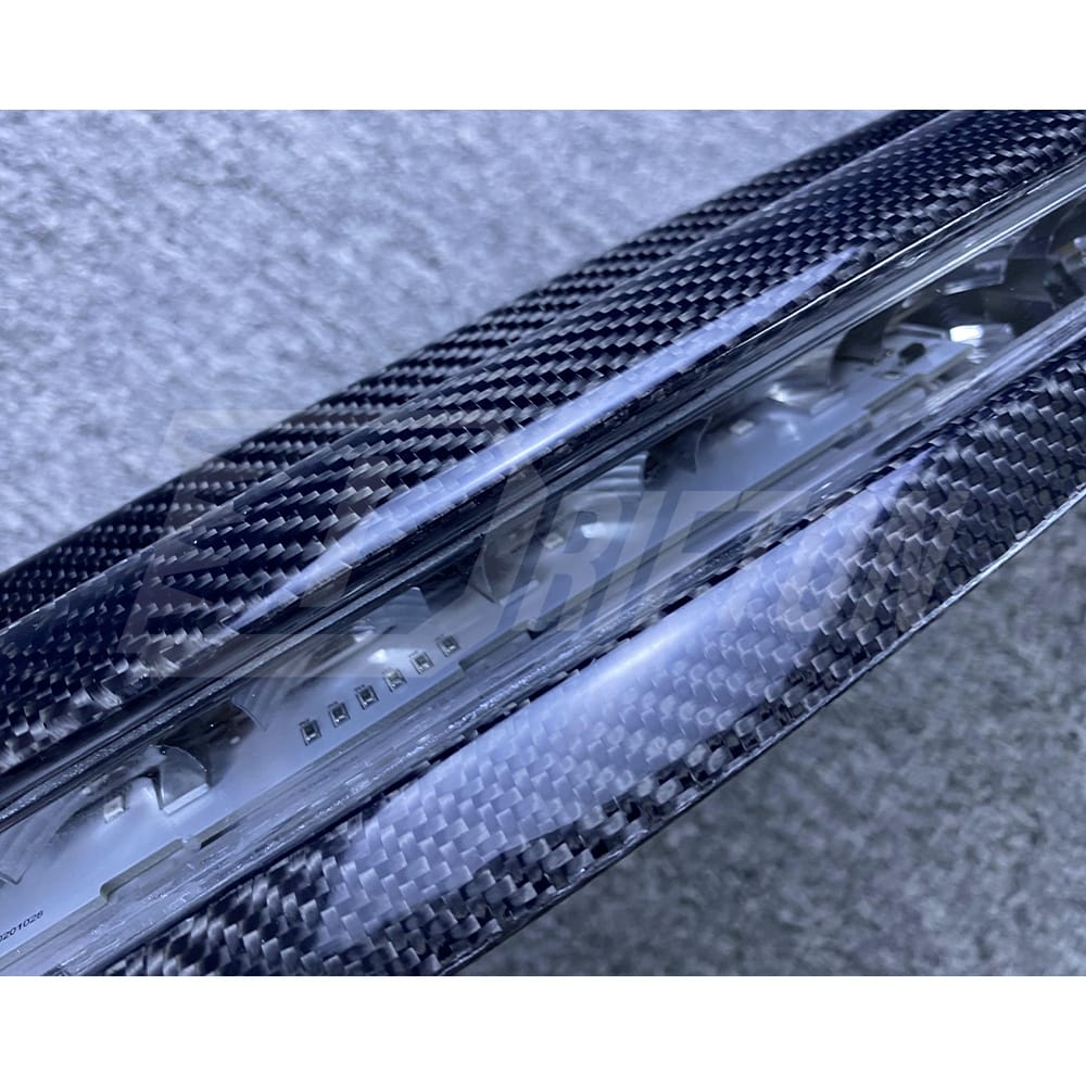 メルセデス・ベンツ AMG GT 用 カーボンファイバー LED ブレーキライト