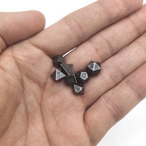 Logo personnalisé 6mm métallisé D & D Mini jeu de dés polyédriques DND Donjons et dragons Dés en métal pour jeux de société et jeux de rôle - Product Image 5