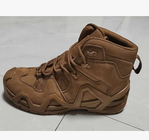 Chaussures de course, d'entraînement, de chasse et d'escalade antidérapantes TSB07 personnalisées, couleur coyote, robustes, pour hommes. - Product Image 2