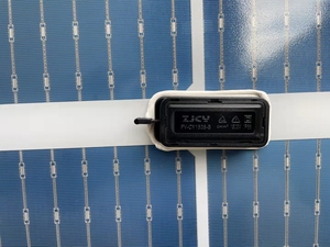 Panel Solar Akcome HJT de 380W 385W 390W 395W 400W 1500V, Panel Solar de Alto Rendimiento para Sistemas Solares - Product Image 5
