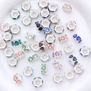 แหวนประดับเพชรพลอยรูปพวงหรีดดอกไม้หลากสีสัน ดีไซน์เนอร์ยอดนิยม ปี 2025 ชุบทอง/เงิน ทำจากโลหะผสมสังกะสี สำหรับทำเครื่องประดับ - Product Image 4