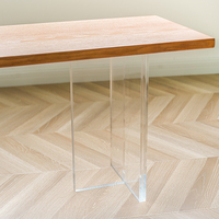 Moderner Schwebender Esstisch Kirschholzfurnier-Oberfläche Klare Acrylbeine Transparenter Schreibtisch Minimalistisches Wohnmöbel