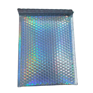 Sobres acolchados con burbujas de polietileno holográficas metálicas brillantes <span class=keywords><strong>Paquete</strong></span> de bolsa de mensajería de papel de aluminio para envío y uso de comestibles - Product Image 1