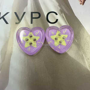 Ngọt Ngào Sọc Màu Nút Hình Trái Tim 4-Lỗ In 15Mm Phẳng Trở Lại Nhựa Hoa Thân Thiện Với Môi Cho Quần Áo DIY May Thủ Công Mỹ Nghệ - Product Image 5