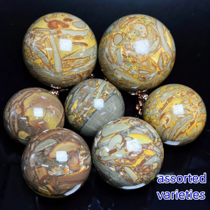 งานฝีมือคริสตัลคุณภาพสูง รูปทรงใบไผ่สีเขียว ขัดเงา หินบำบัดสำหรับการทำสมาธิ ของตกแต่งบ้าน เสริมฮวงจุ้ย ของขวัญมงคล - Product Image 1