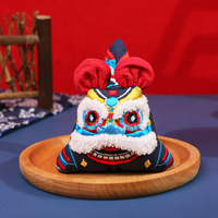Poupée Lion en Tissu Brodé Faite à la Main Style Chinois, Décoration Danse du Lion, Logo Personnalisé de Haute Qualité, Célébration du Centième Jour du Bébé