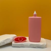 Botol Tabir Surya Oval Pipih 50ml Ramah Lingkungan Warna Pink Sentuhan Lembut Buatan Pabrik untuk Perawatan Kulit Serum Foundation BB CC Cream Perawatan Harian