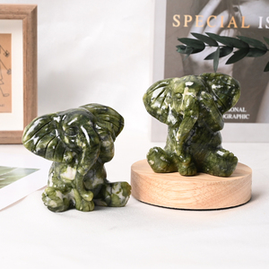 Venta al por Mayor de Tallados de Animales en Cristal de Piedra Natural Curativa, Tallados de Elefantes en Cristal de Jade Hsiuyen para Decoración de Escritorio - Product Image 4