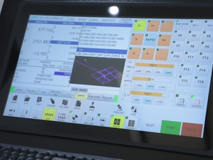 Routeur CNC à changement d'outil automatique pour la <span class=keywords><strong>gravure</strong></span> du <span class=keywords><strong>bois</strong></span>, du MDF, de l'acrylique et des panneaux composites en aluminium - Product Image 6