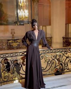 सेक्सी वी गर्दन की ऊंची कमर बेल्ट वाली महिलाओं के लिए स्प्रिंग फैशन कपड़े - Product Image 3