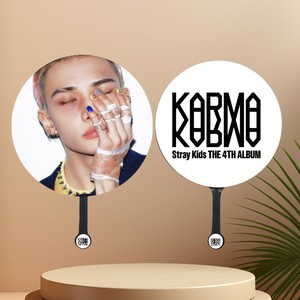 Kpop StrayKids <span class=keywords><strong>KARMA</strong></span> 4TH Album PVC Mini Fan Bangchan Hyunjin Felix Han Fashion World Tour Fanmeeting Handheld Fan Artículos de verano - Product Image 4