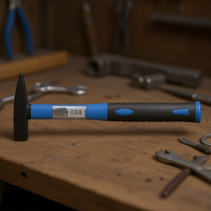 Martillo tipo alemán Fervi de 320g con cabeza de acero y mango azul para trabajo en metal y carpintería - Product Image 3