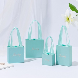 Boîtes cadeaux carrées tendance en gros <span class=keywords><strong>de</strong></span> Yiwu en stock pour colliers, bagues, boucles <span class=keywords><strong>d</strong></span>'oreilles, bracelets, emballage <span class=keywords><strong>de</strong></span> bijoux sans <span class=keywords><strong>fermeture</strong></span> - Product Image 6