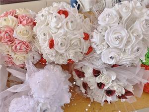 F-1571 OEM Décoration <span class=keywords><strong>De</strong></span> Mariage à la main En Mousse Blanche Artificielle Rose <span class=keywords><strong>Fleurs</strong></span> <span class=keywords><strong>Bouquet</strong></span> <span class=keywords><strong>De</strong></span> Mariée - Product Image 5