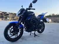 Moto Haojue DR190 pour trajets quotidiens, monocylindre, phare LED, freins à disque avant et arrière, kit complet CBU, stock disponible pour la vente mondiale