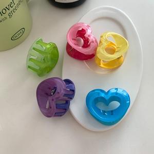 Pinza de Pelo Coreana para Niña, Transparente, Color Caramelo, 4cm, Pinza de Pelo Acrílica con Forma de Corazón Hueco - Product Image 1