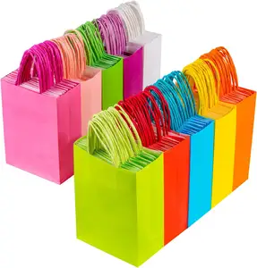 Bolsas de papel de color arcoíris a granel con asas Bolsas de papel Kraft reutilizables y bolsas de regalo para regalo