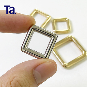 Boucle carrée en alliage de zinc TANAI de haute qualité <span class=keywords><strong>pour</strong></span> collier de <span class=keywords><strong>chien</strong></span>, accessoires de marque, anneau de réglage en métal doré <span class=keywords><strong>pour</strong></span> bagages - Product Image 4