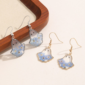 Boucles d'oreilles fantô<span class=keywords><strong>me</strong></span> en résine avec fleurs naturelles, bijoux uniques pour Halloween, cadeau pour elle, motif fleur de mignonnette - Product Image 1