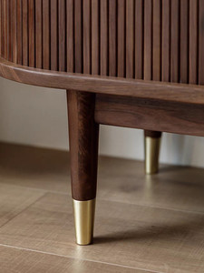 Meuble TV Chuangchen en bois massif style américain, couleur noyer noir, vintage, simple, moderne, luxe léger, porte accordéon, pour salon - Product Image 4