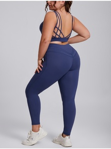 Conjunto Deportivo de Dos Piezas para Yoga, Leggings y Body Moldeador Brillante de Tela Ligera y Delgada sin Costuras, Tallas Grandes - Product Image 4