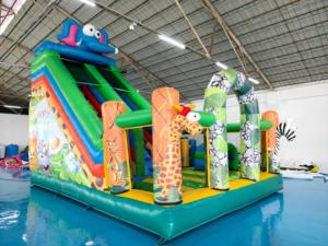 Carrera de obstáculos inflable para niños Casa hinchable con tobogán Casa de rebote Venta al por mayor Patio interior inflable - Product Image 3