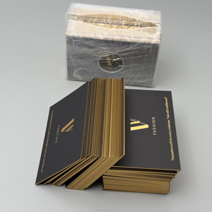 Cartão de Visita de Luxo de Alta Qualidade com Folha de Ouro, Relevo, Verniz UV Localizado e Relevo Seco - Product Image 4