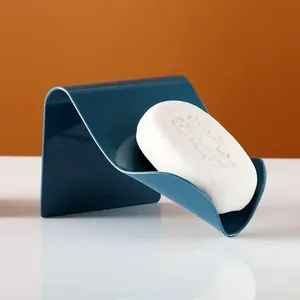 Support mural auto-drainant en plastique pour savon, boîte de rangement adhésive pour salle de bain et douche - Product Image 3