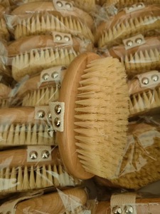 Cepillo de Limpieza Ovalado de <span class=keywords><strong>Madera</strong></span> Maciza con Cerdas de Sisal, el Más Vendido, para Frutas y Verduras, para Uso en la Cocina - Product Image 5