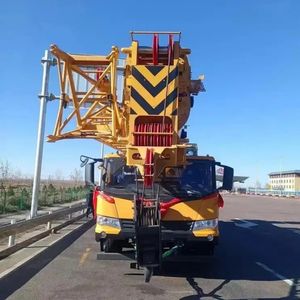 Chine Original QY100k nouvelle grue de camion hydraulique tout terrain 100 tonnes à vendre - Product Image 6