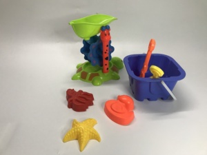 Jouets <span class=keywords><strong>de</strong></span> plage, ensemble <span class=keywords><strong>de</strong></span> jouets <span class=keywords><strong>de</strong></span> <span class=keywords><strong>sable</strong></span> <span class=keywords><strong>pour</strong></span> enfants, comprenant un kit d'outils <span class=keywords><strong>de</strong></span> plage, un seau, un arrosoir, des moules avec <span class=keywords><strong>sac</strong></span> en filet <span class=keywords><strong>pour</strong></span> enfants <span class=keywords><strong>de</strong></span> 3 <span class=keywords><strong>à</strong></span> 13 ans - Product Image 2