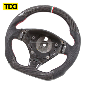 Volante de Fibra de Carbono Real TDD Compatible con Maserati GT, Modificación con Base Plana - Product Image 2