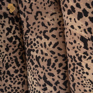 Chaise d'aviation de luxe américaine, chaises pivotantes en laiton antique, style rétro vintage, cuir rouge, chaise Spitfire pour club, hôtel, salon - Product Image 4