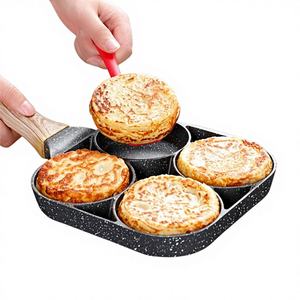 Poêle à frire antiadhésive au design classique, pour œufs et crêpes, avec manche en bois, sans couvercle, pour cuisinières à gaz et à induction, œufs, hamburgers et plus encore - Product Image 1