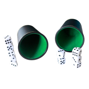 Juego de tazas de dados de polipiel con compartimento de almacenamiento, coctelera forrada de fieltro, incluye 5 dados de puntos para <span class=keywords><strong>Farkle</strong></span>/Craps/Backgammon/Bar - Product Image 4