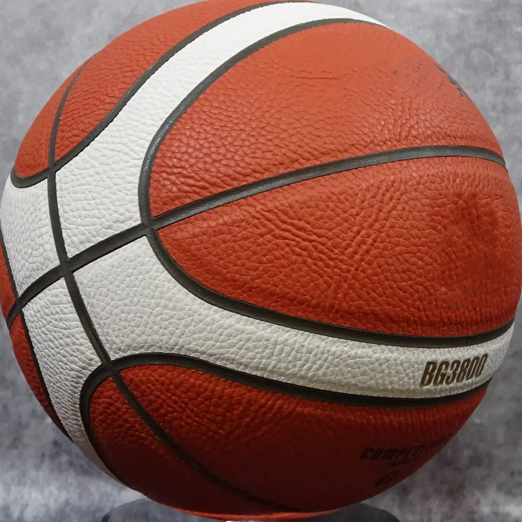 Пользовательский логотип Размер 7 6 5 профессиональное качество кожаный баскетбольный мяч Bg4500 Пользовательский логотип и дизайн баскетбольный мяч