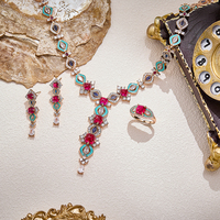 Ensemble de bijoux baroque en zircon coloré, collier, boucles d'oreilles, bagues, bracelet, or rose, rubis, élégant, pour soirée dansante, occasion formelle, bijoux pour femme