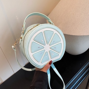 2025 nouveau Design couleur bonbon <span class=keywords><strong>petit</strong></span> <span class=keywords><strong>rond</strong></span> filles <span class=keywords><strong>sac</strong></span> à <span class=keywords><strong>main</strong></span> dames mignon bandoulière <span class=keywords><strong>sac</strong></span> à <span class=keywords><strong>main</strong></span> mode quotidien femmes <span class=keywords><strong>sac</strong></span> à bandoulière pour les jeunes - Product Image 3