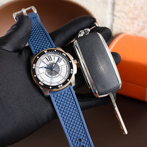 Reloj Cronógrafo para Hombre Hecho en Suiza: Esfera con Números Romanos y Correa de Goma Negra Texturizada para Deportes y Uso Diario - Product Image 4