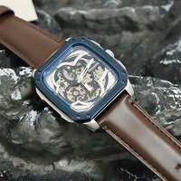Nouvelle arrivée, montre mécanique squelette, cadran bleu carré, aiguilles lumineuses, bracelet en cuir, montre-bracelet pour homme