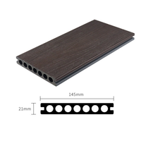 Planche de terrasse WPC à grain de bois 3D en relief RTS004 pour usage en génie civil, 25x140x300mm en stock.