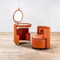 Ensemble de meubles de coiffeuse vert Dilly Dally de style Mid-Century Modern avec chaise de maquillage en cuir, table de toilette, miroir lumineux et tabouret pour chambre d'hôtel