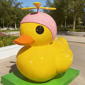 Escultura Personalizada de Fibra de Vidrio y Resina, Estilo Moderno para Exteriores, Escultura de Scrooge McDuck Cromado, Escultura de Pato Donald Amarillo, Estilo Pop Art - Product Image 1