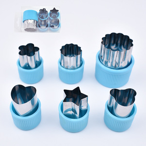 เครื่องตัดผักผลไม้พร้อมแม่พิมพ์สแตนเลสหลากหลายรูปทรงสำหรับตัดผลไม้ ทำเส้นบะหมี่รูปผีเสื้อ และทำบิสกิต - Product Image 4