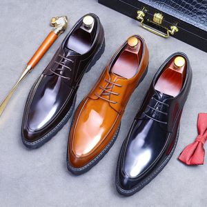 High-quality Men's Business-style Engraved Oxford Shoes. Made of Luxurious Leather Pointed <b>Toe</b> Design Shoes Custom - Product Image 3