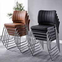 Chaise de conférence moderne empilable en similicuir PU avec structure cantilever chromée et assise rembourrée pour la maison, le bureau, les salles de réunion et les hôtels