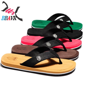 Sandalias de Playa para Hombre, Chanclas de Moda para Verano, Cómodas y Casuales, con Punta Abierta, Suela Plana y Transpirable - Product Image 1